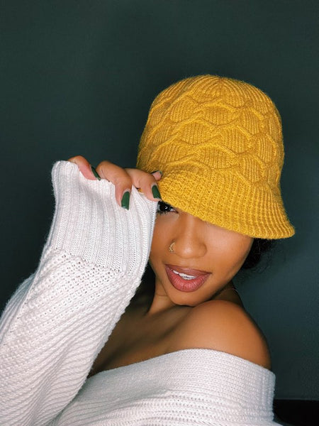 Knitted Criss Cross Pattern Bucket Hat